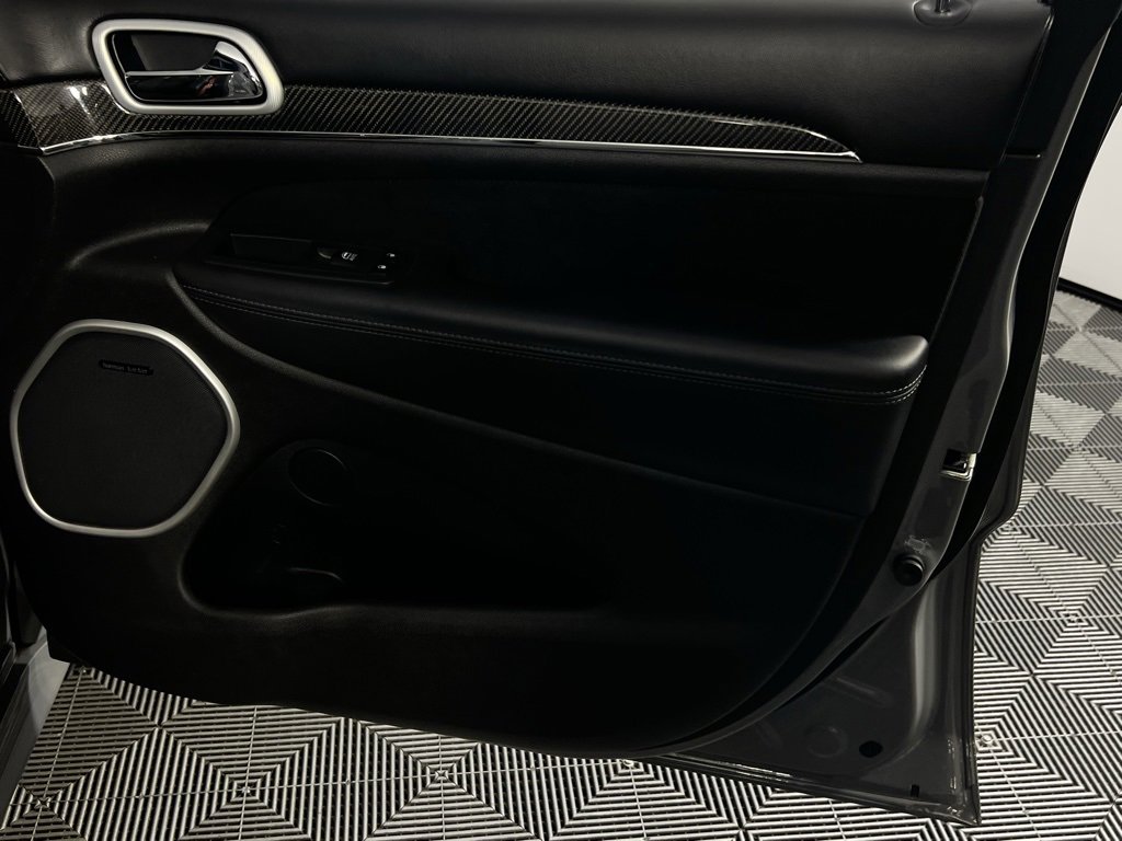 Used 2020 Jeep Grand Cherokee SRT image 33