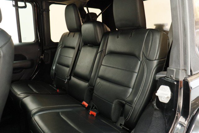 Used 2019 Jeep Wrangler Unlimited Sahara AWD/4WD image 29