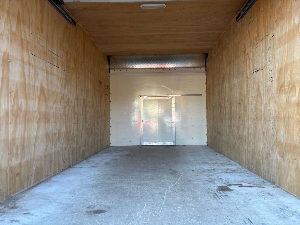 Used 2022 GMC Savana 3500 w/ Power Convenience Package image 4