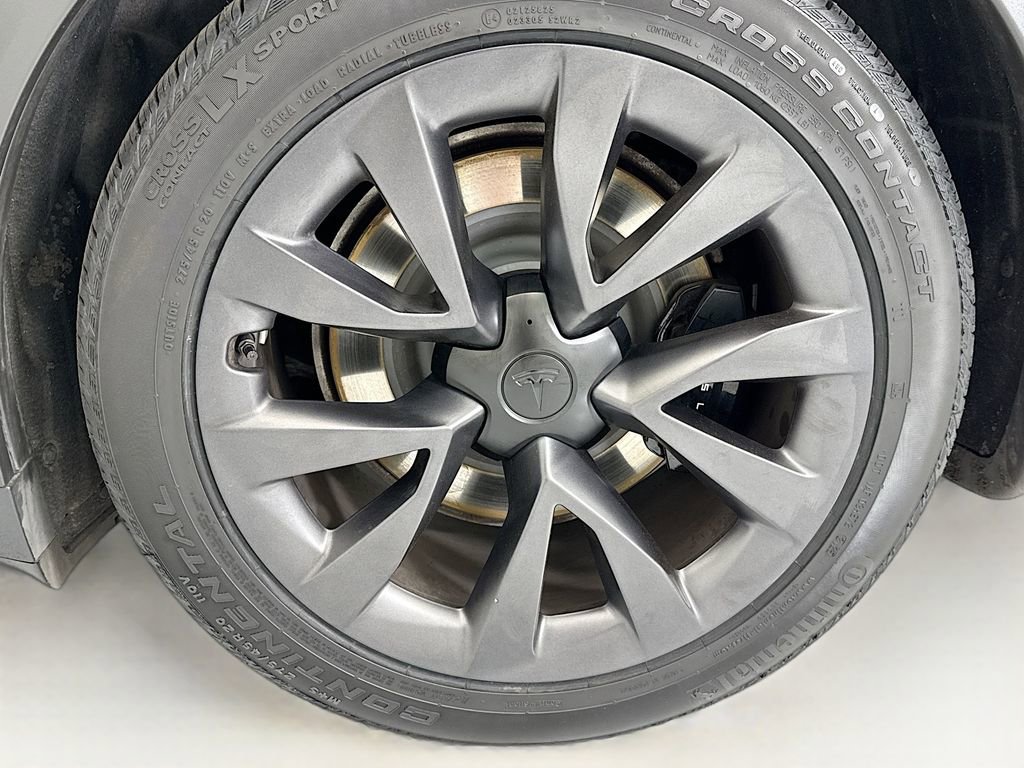 Used 2023 Tesla Model X image 30