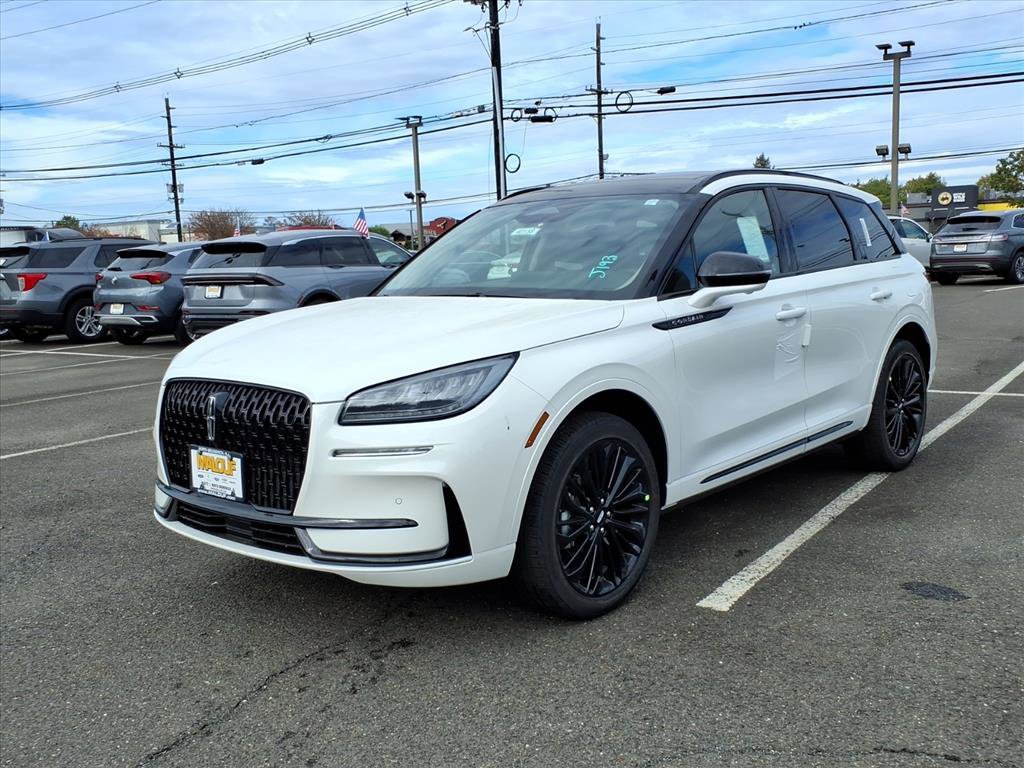 New 2026 Lincoln Corsair Premiere image 3