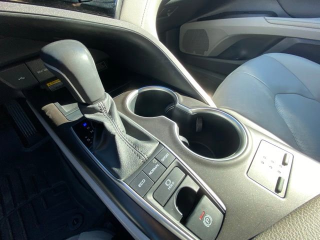 Used 2021 Toyota Camry XLE image 14