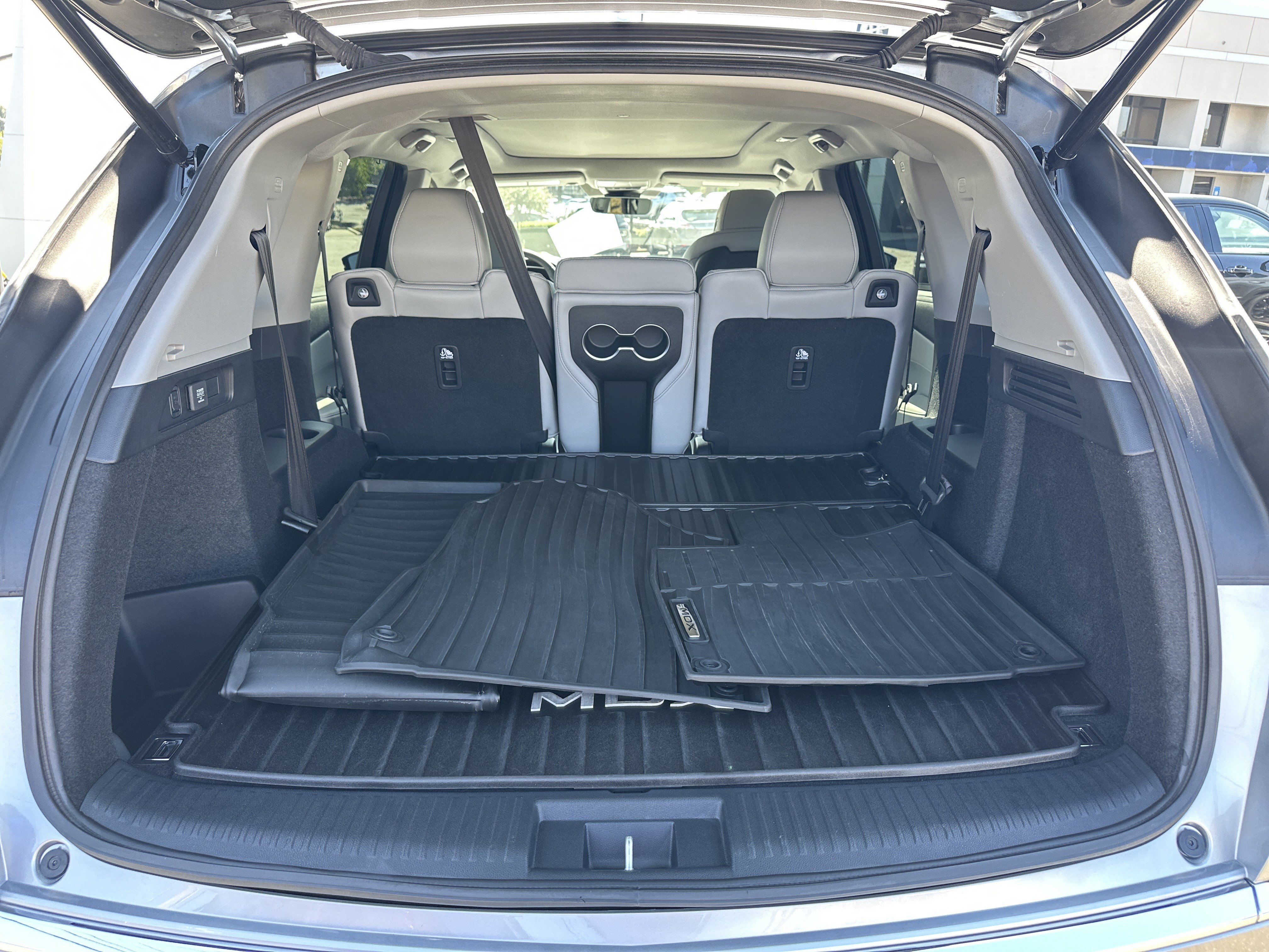 Certified 2024 Acura MDX w/ Technology Package FWD image 22