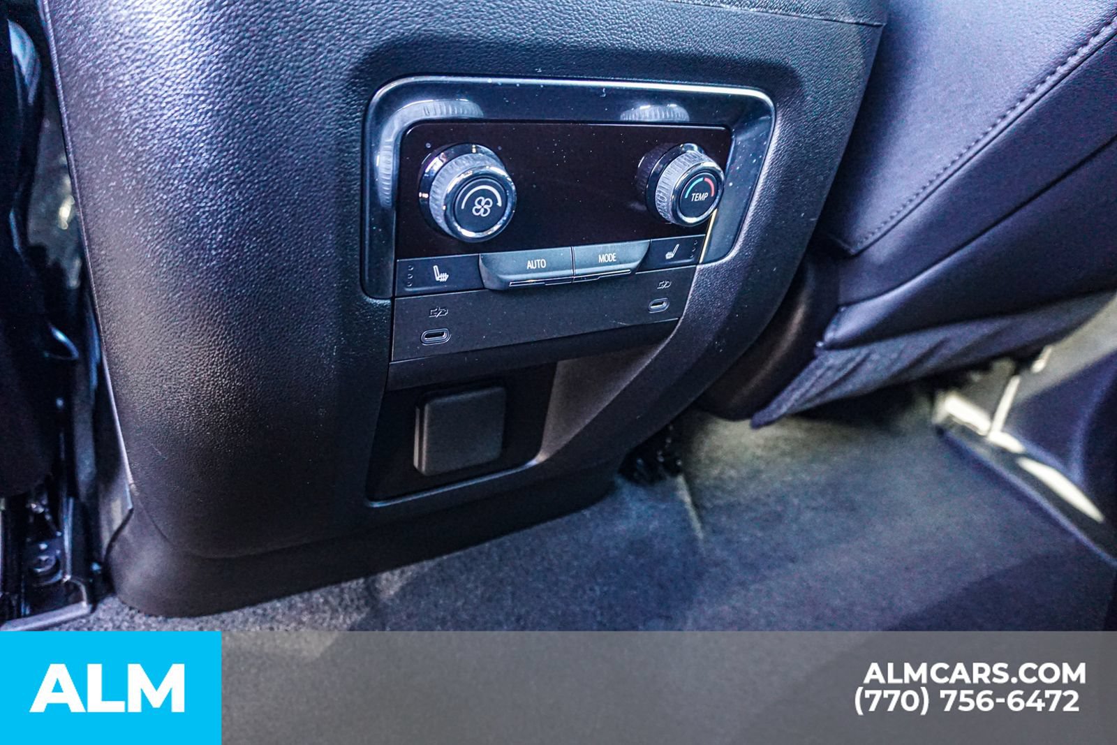 Used 2025 Chevrolet Suburban High Country AWD/4WD image 65
