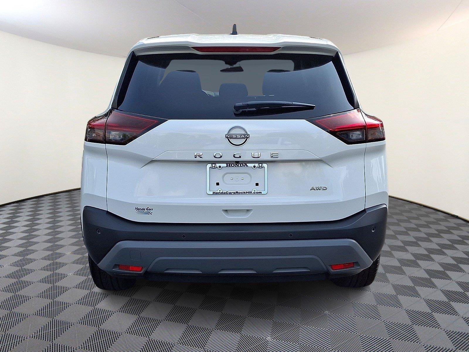 Used 2023 Nissan Rogue S AWD/4WD image 5