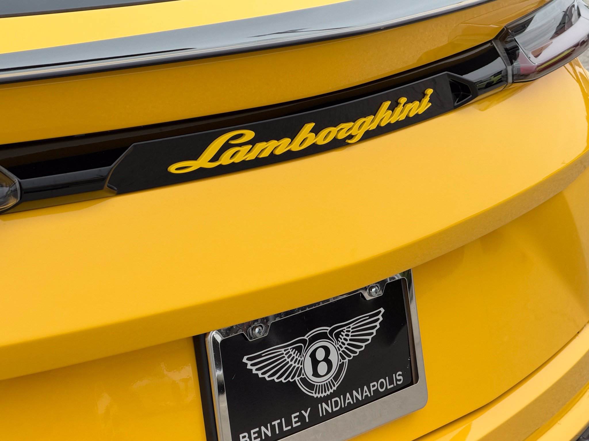 Used 2022 Lamborghini Urus AWD/4WD image 14