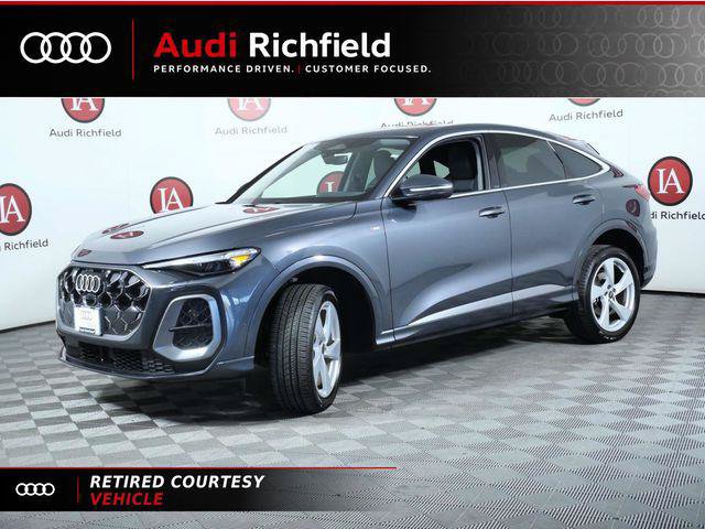 Used 2025 Audi Q5 Premium Plus w/ Premium Plus AWD/4WD image 5