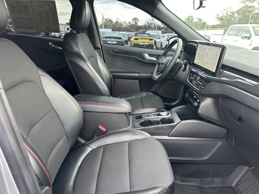 Used 2023 Ford Escape ST-Line w/ Tech Pack #1 image 32