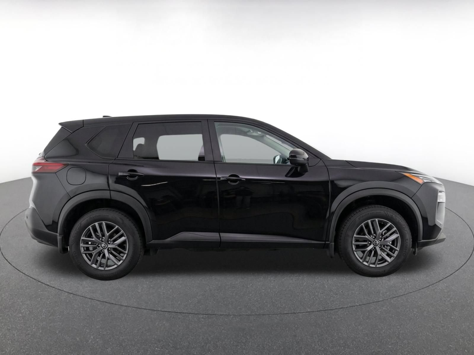 Used 2026 Nissan Rogue SV AWD/4WD image 9