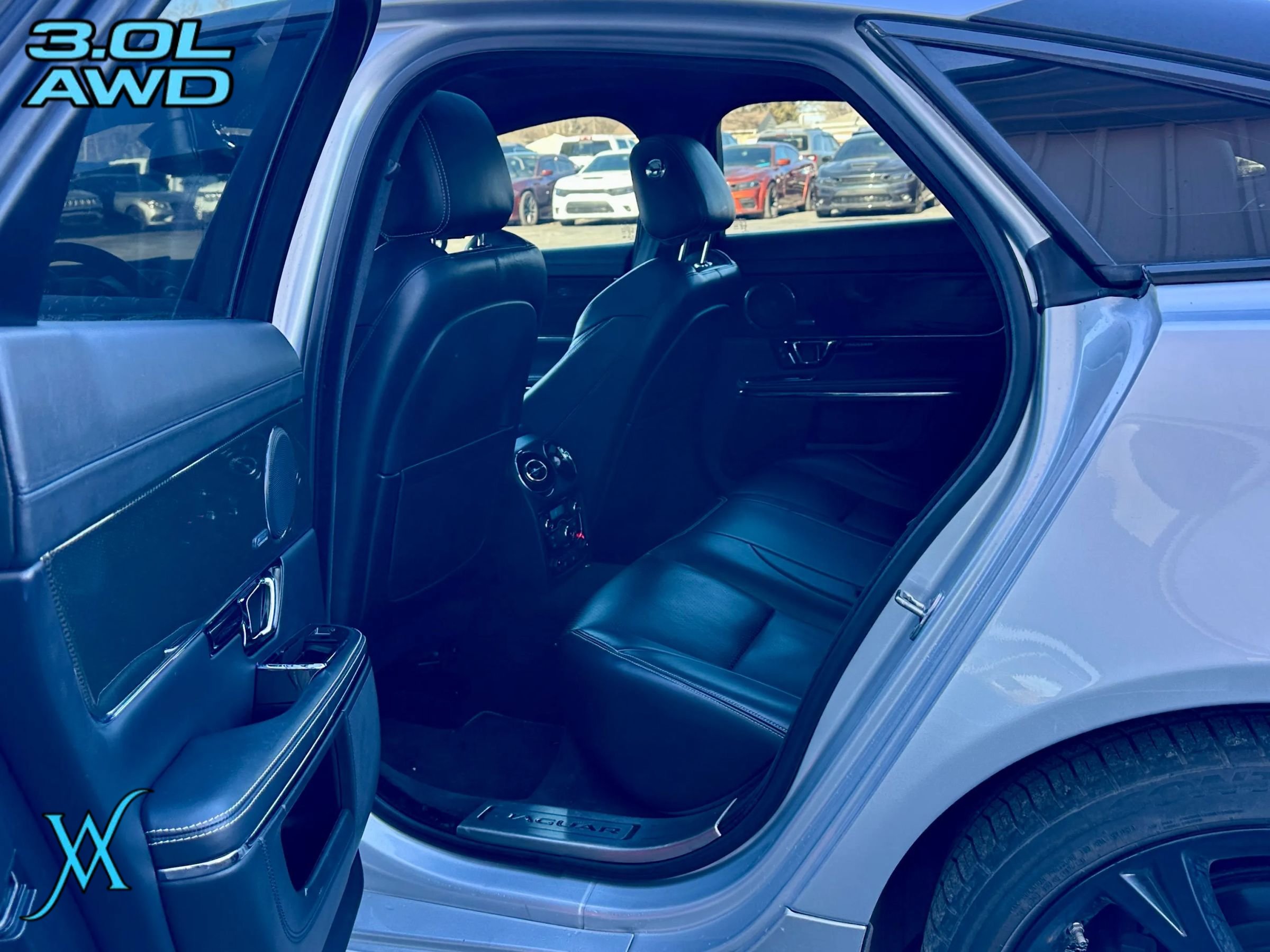 Used 2015 Jaguar XJ AWD image 23
