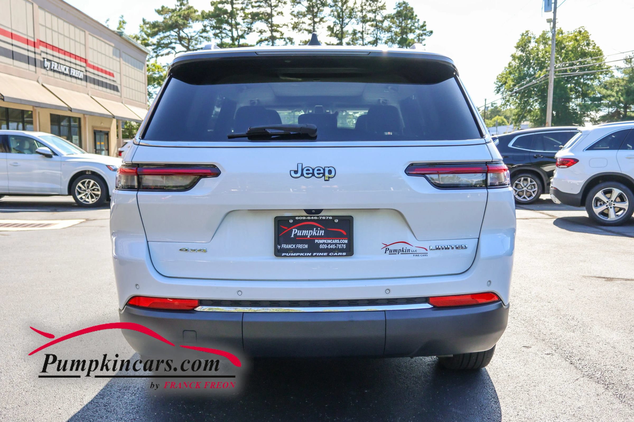 Used 2023 Jeep Grand Cherokee L Limited AWD/4WD image 6