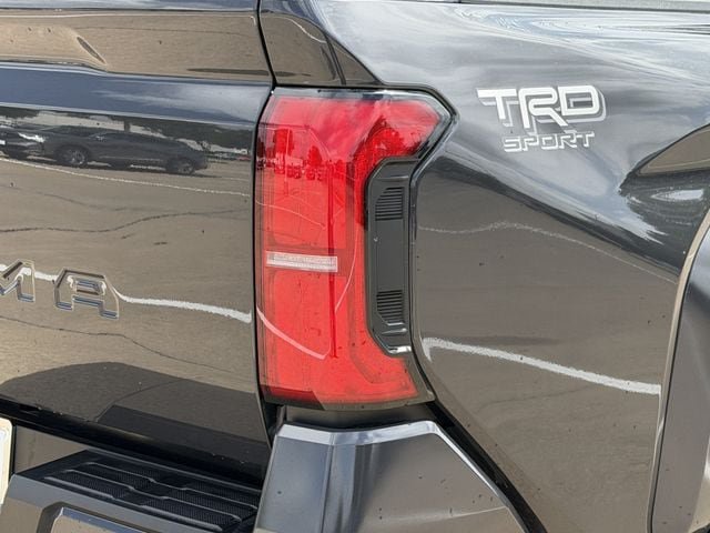 Used 2026 Toyota Tacoma SR5 AWD/4WD image 7