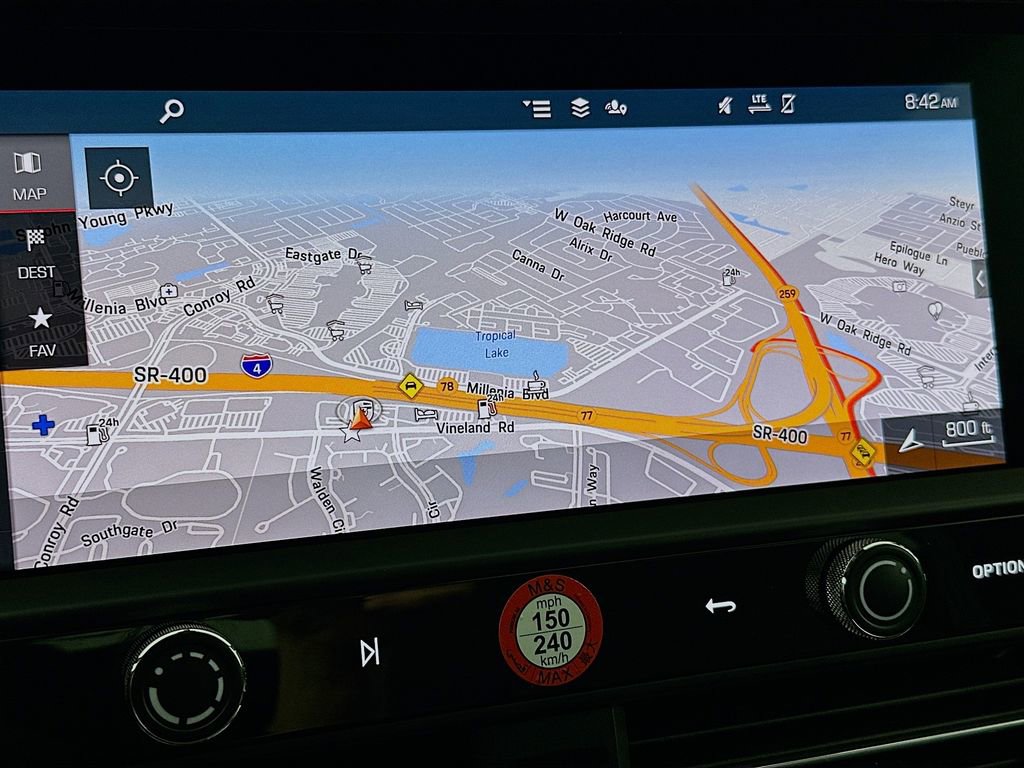 Certified 2026 Porsche Macan image 16