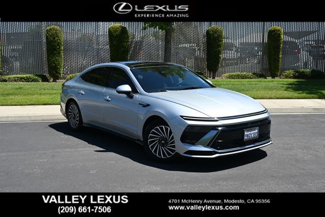 Used 2024 Hyundai Sonata Limited FWD image 1