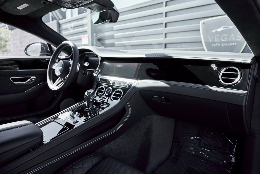 Used 2022 Bentley Continental GT image 35