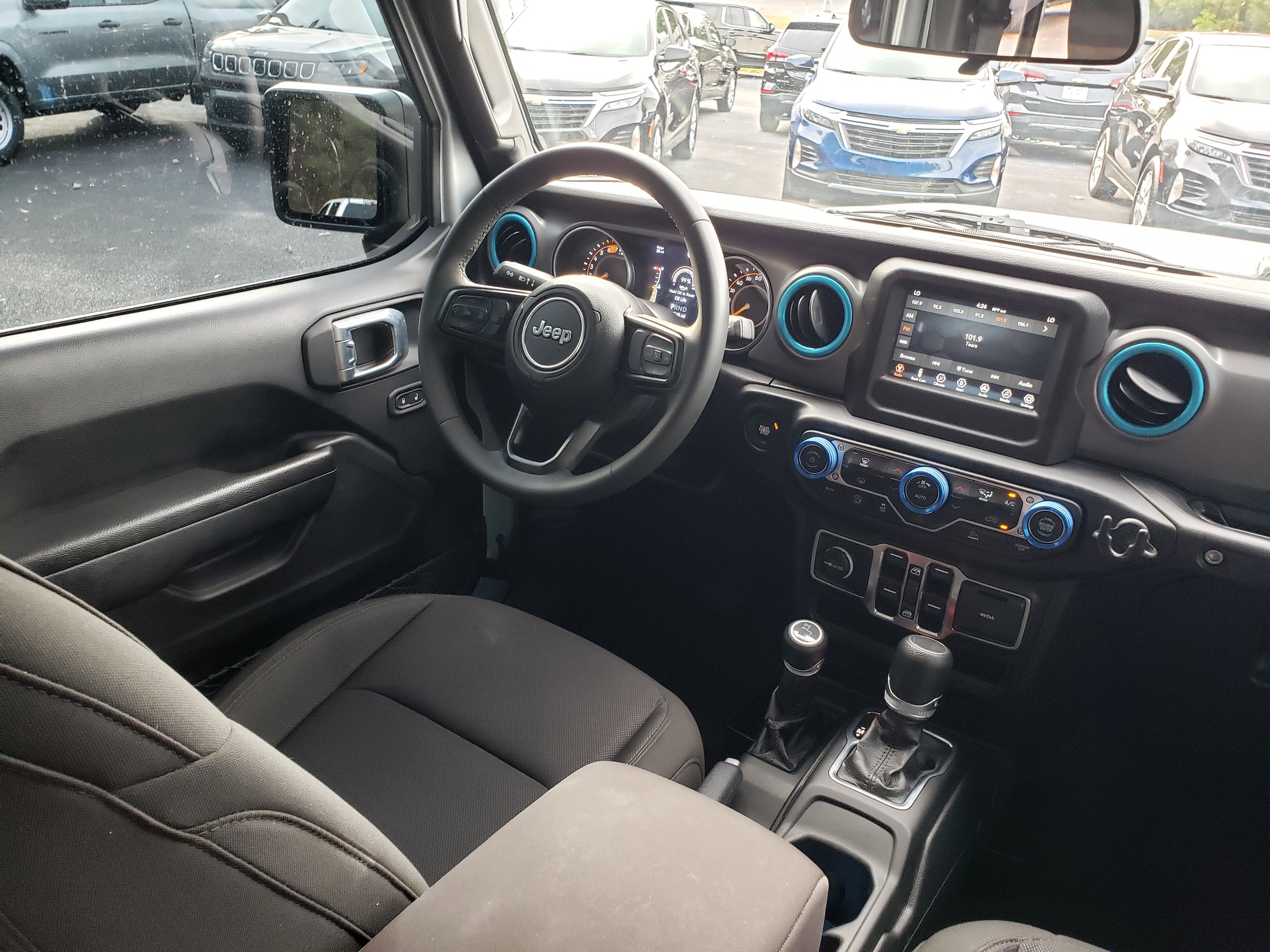 Used 2023 Jeep Wrangler Unlimited Sport image 37