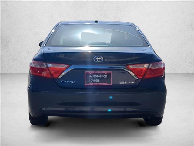 Used 2015 Toyota Camry LE image 7