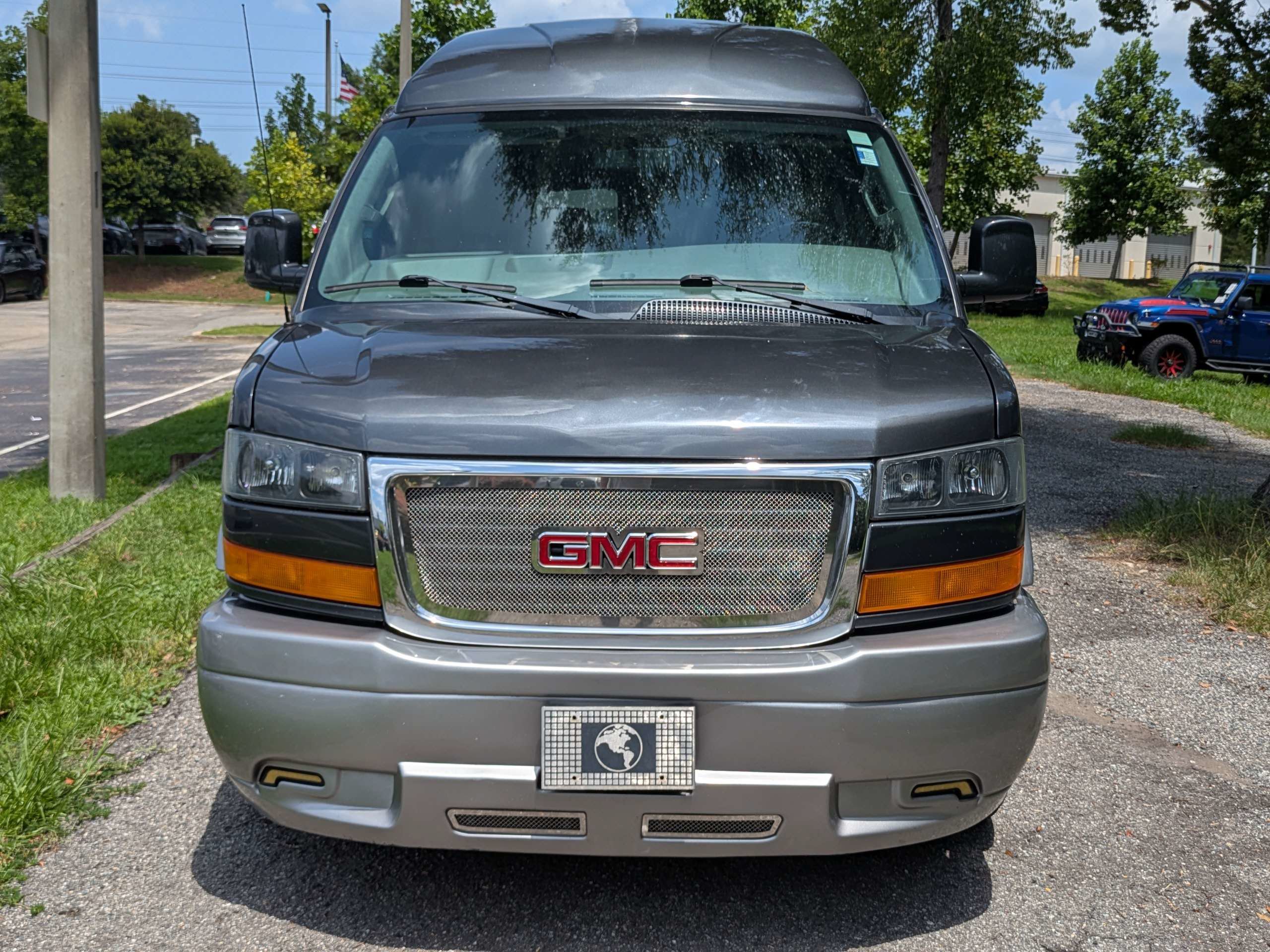 Used 2016 GMC Savana 2500 RWD image 2