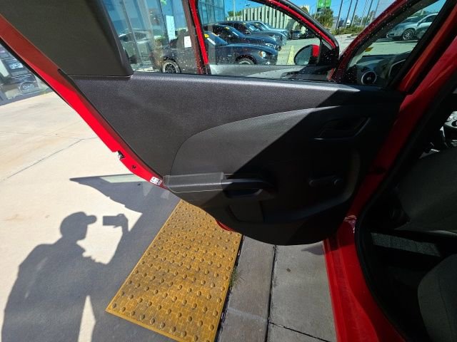 Used 2020 Chevrolet Sonic LT image 22