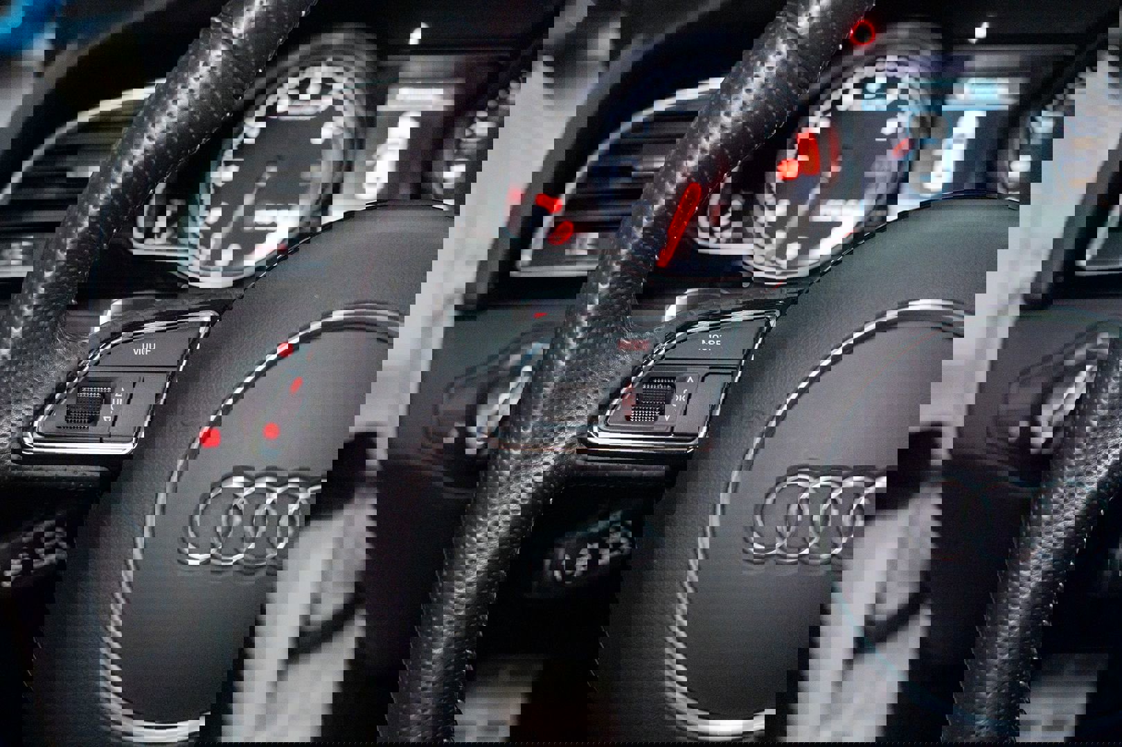 Used 2013 Audi RS 5 Coupe w/ Audi MMI Navigation Plus Pkg image 37