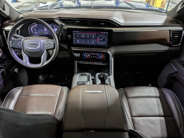 Used 2024 GMC Sierra 2500 Denali w/ Denali Reserve Package AWD/4WD image 15