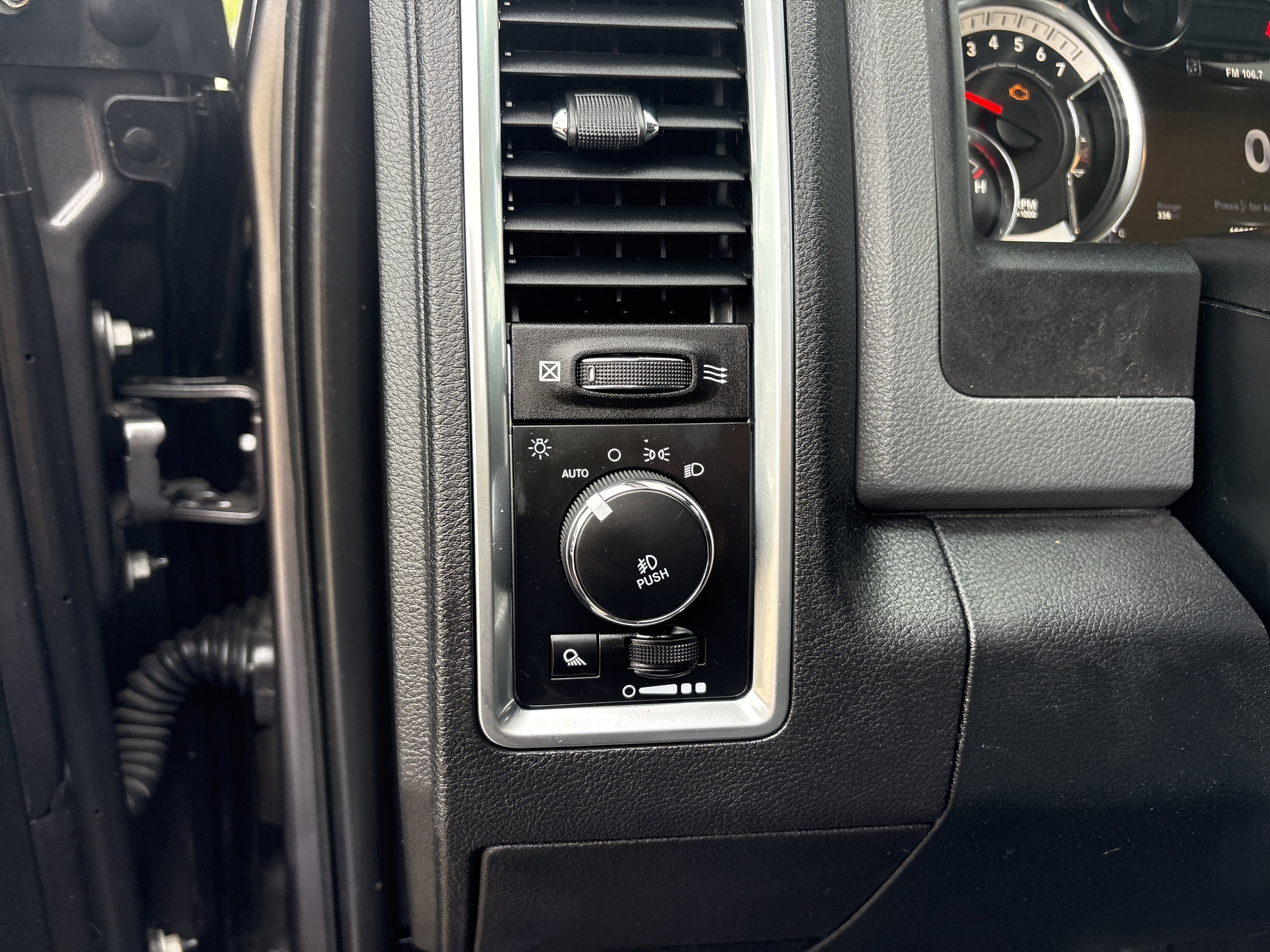 Used 2018 RAM 1500 Big Horn AWD/4WD image 10