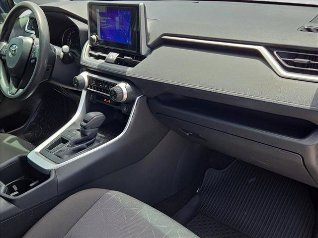 Used 2025 Toyota RAV4 XLE FWD image 20