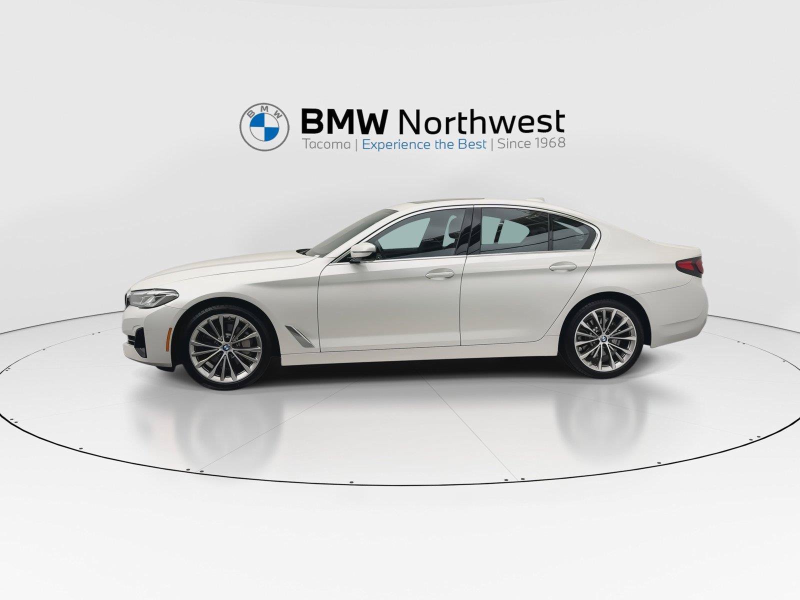 Used 2023 BMW 530i xDrive w/ Convenience Package AWD/4WD image 11