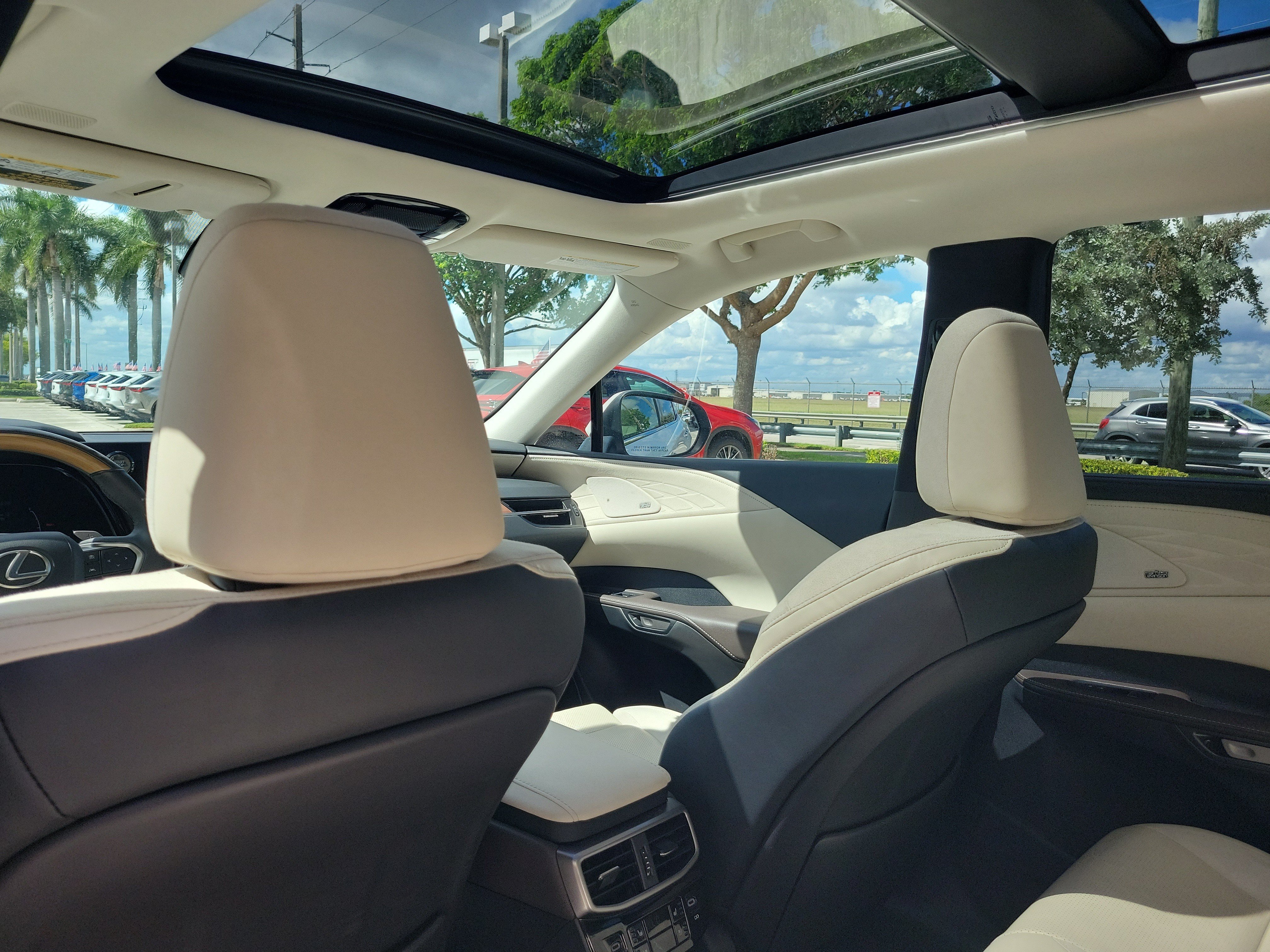 Used 2023 Lexus RX 350 FWD w/ Cold Area Package image 18