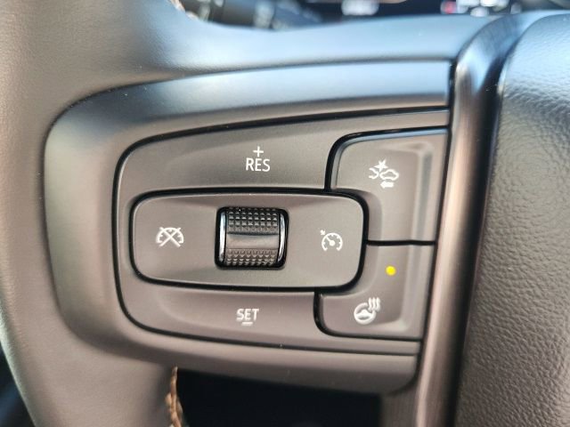 Used 2024 GMC Yukon AT4 w/ Technology Package image 44