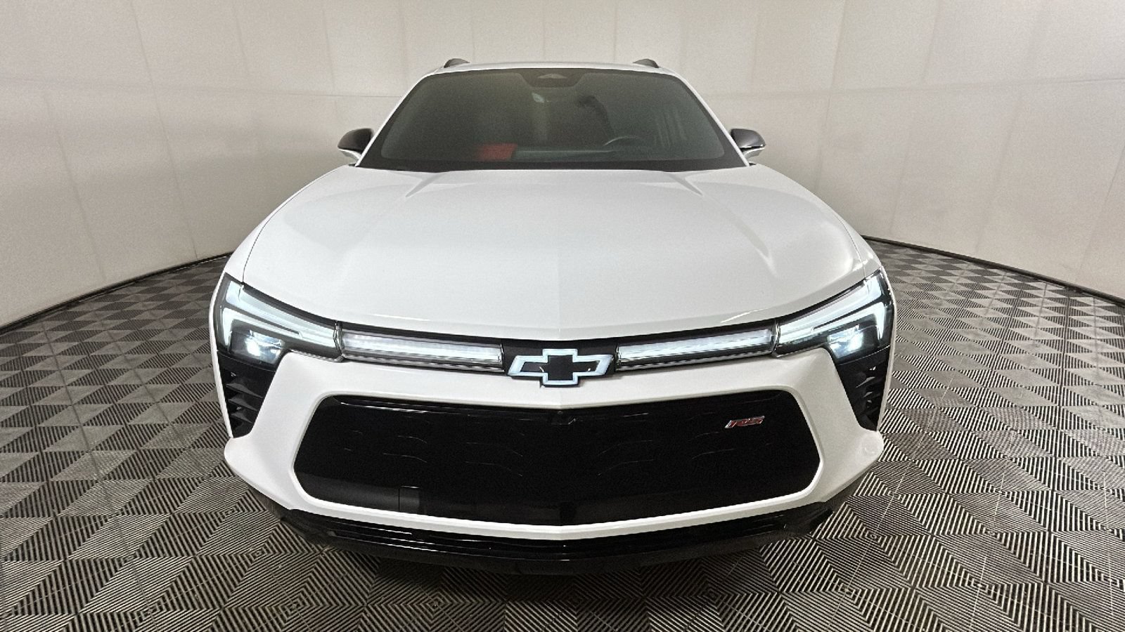 Used 2024 Chevrolet Blazer EV RS AWD/4WD image 8