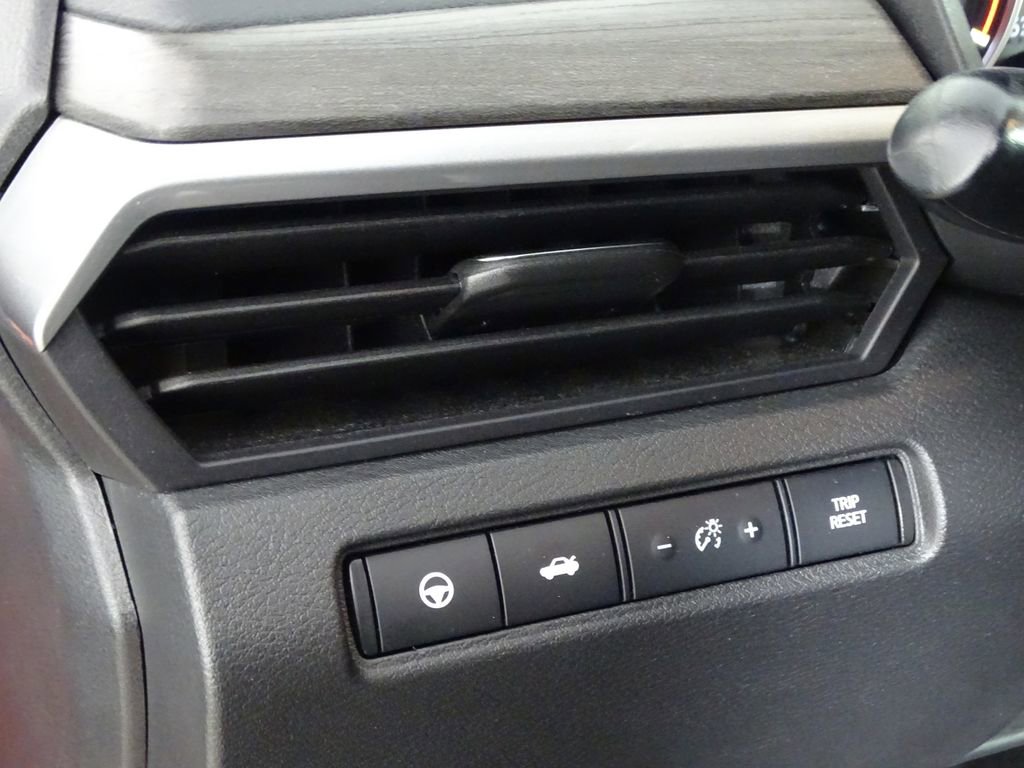 Used 2024 Nissan Altima 2.5 SL image 18