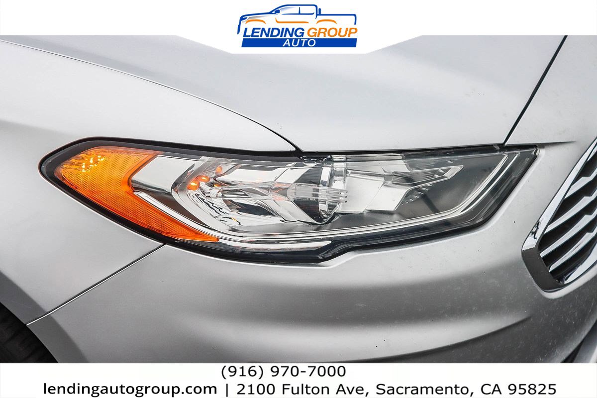 Used 2019 Ford Fusion SE image 7