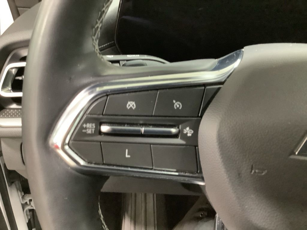 Used 2024 Chevrolet Traverse LT w/ Midnight/Sport Edition image 13