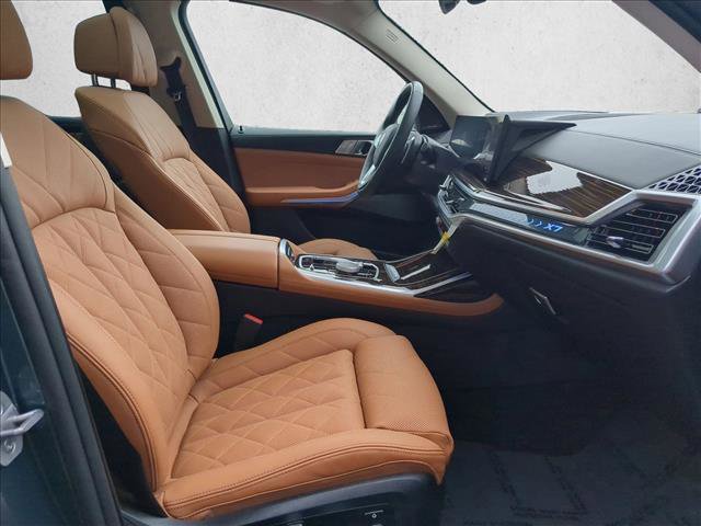 Used 2026 BMW X7 xDrive40i w/ Premium Package image 29