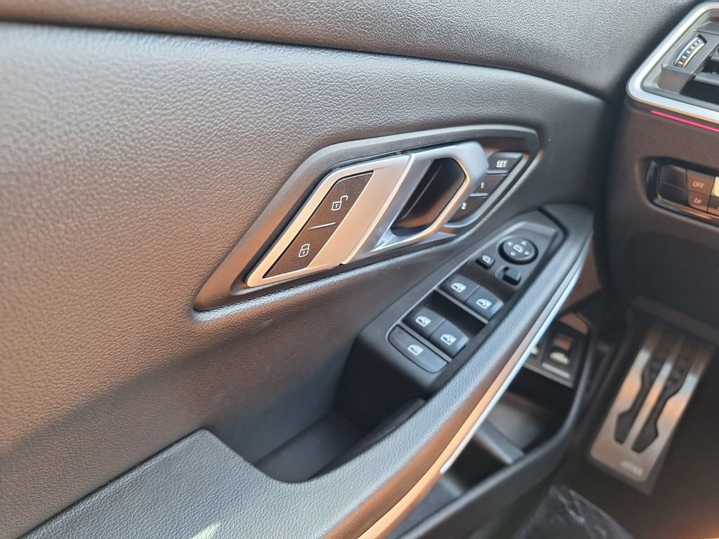 Used 2023 BMW 330e w/ M Sport Package RWD image 18