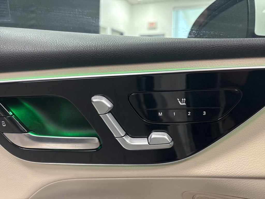 Used 2025 Mercedes-Benz GLC 300 image 22