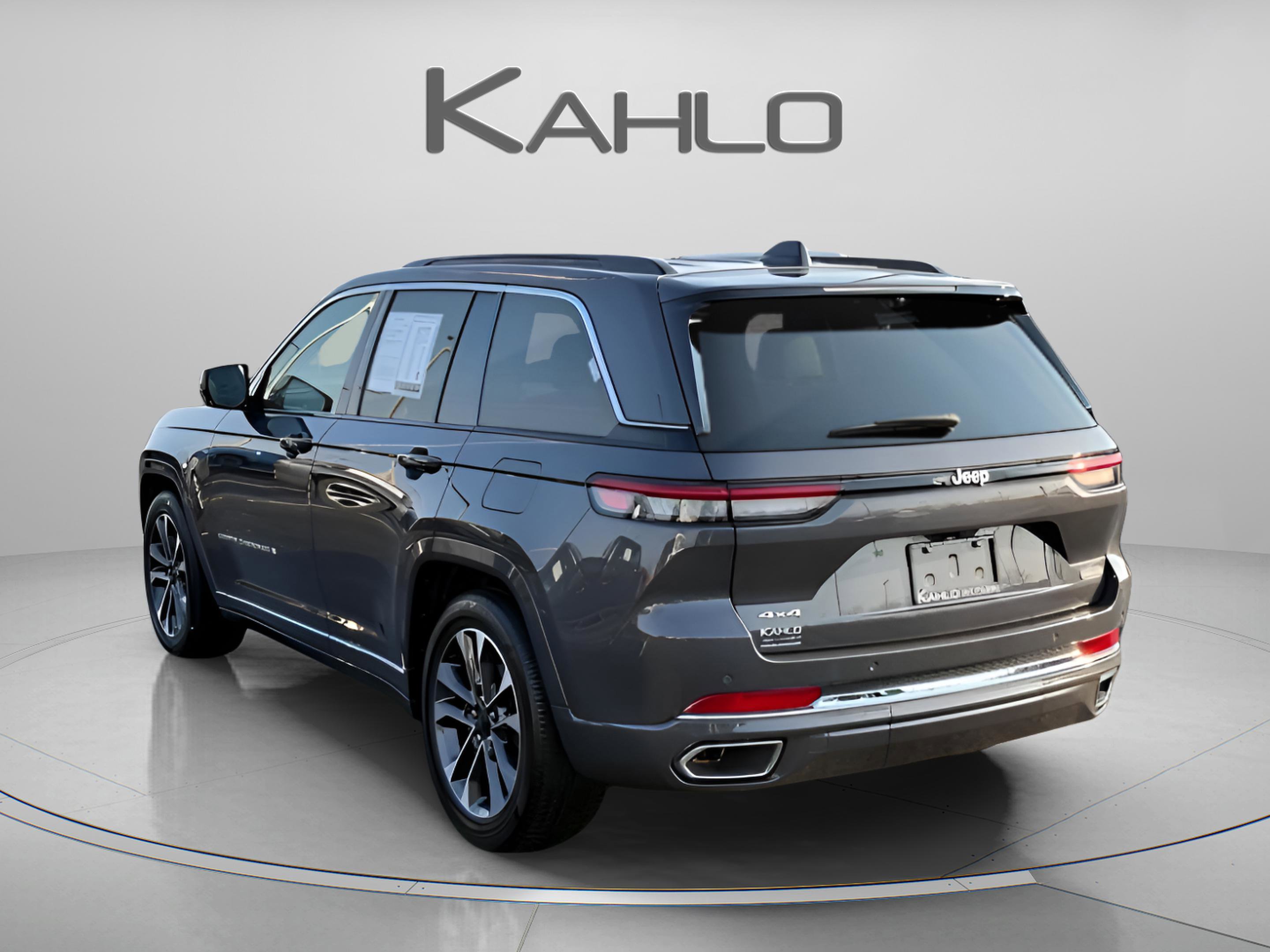 Certified 2025 Jeep Grand Cherokee Overland w/ Luxury Tech Group IV image 2