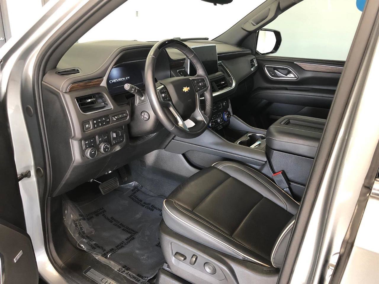 Used 2024 Chevrolet Tahoe Premier w/ Advanced Technology Package image 5