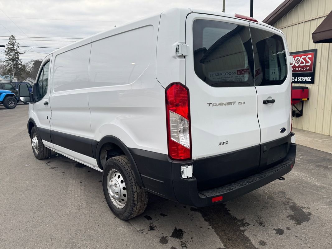 Used 2024 Ford Transit 250 Low Roof AWD w/ Exterior Upgrade Package image 9