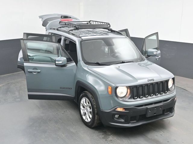 Used 2018 Jeep Renegade Altitude FWD image 48