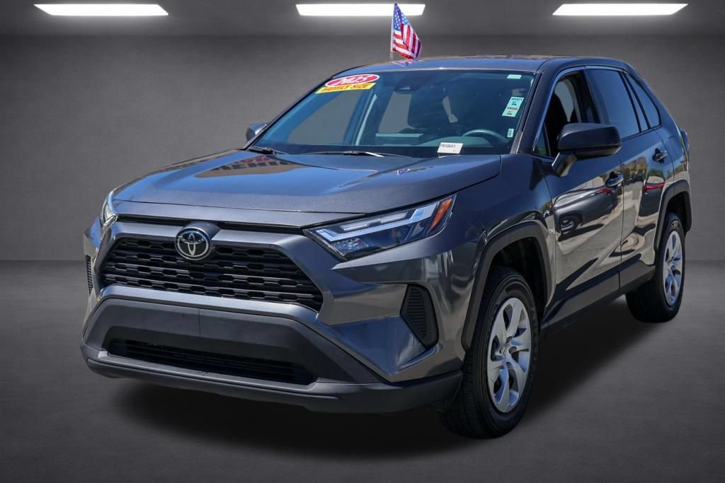 Used 2025 Toyota RAV4 LE AWD/4WD image 8