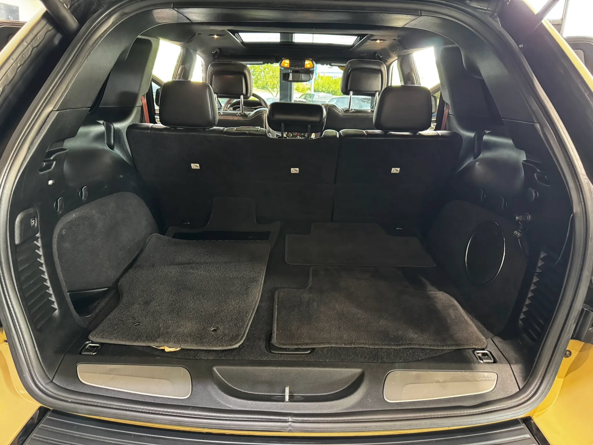 Used 2018 Jeep Grand Cherokee SRT AWD/4WD image 45