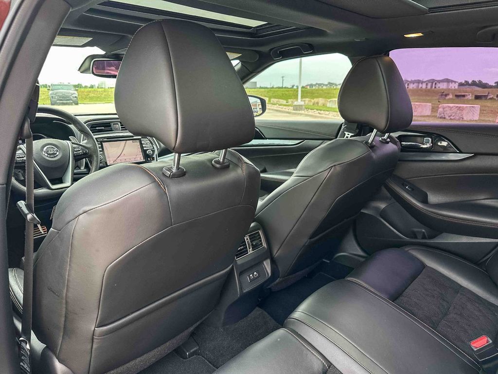 Used 2020 Nissan Maxima SR w/ Sport Mat Group FWD image 18