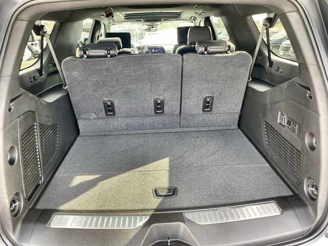 New 2026 Chevrolet Suburban Premier image 39