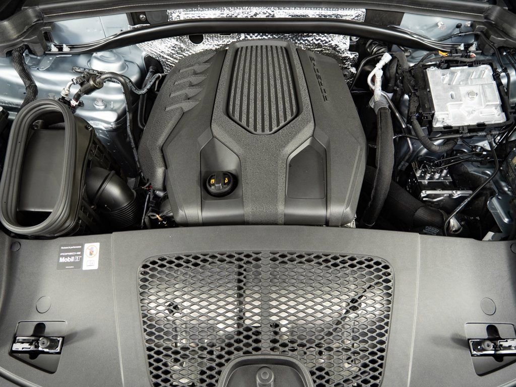 New 2026 Porsche Macan image 35