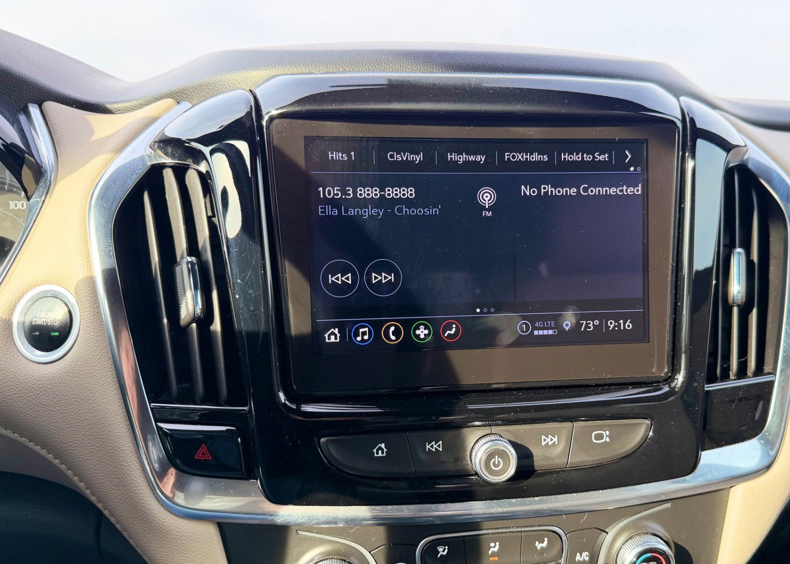 Used 2023 Chevrolet Traverse LT image 35