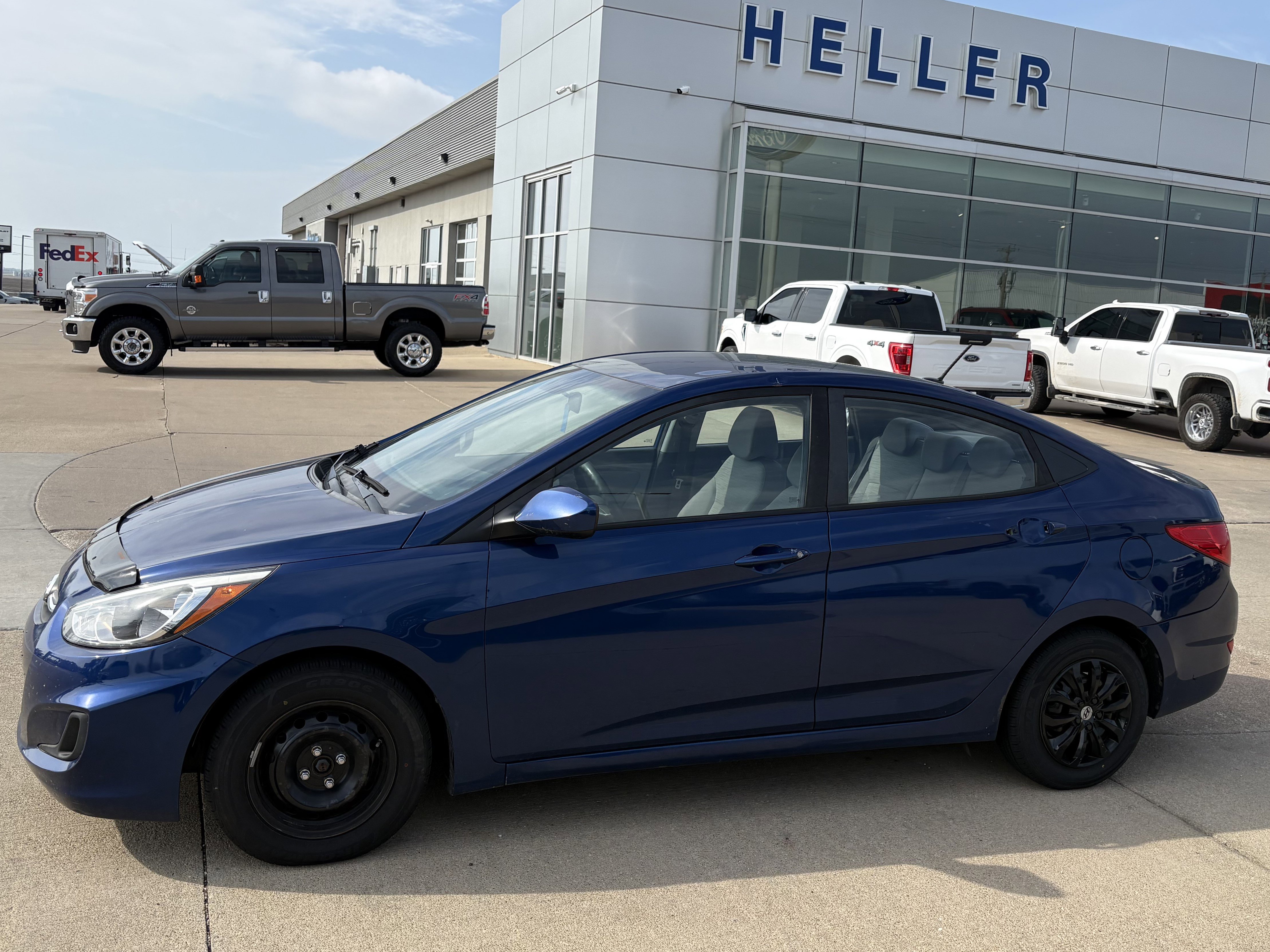 Used 2017 Hyundai Accent SE FWD image 3