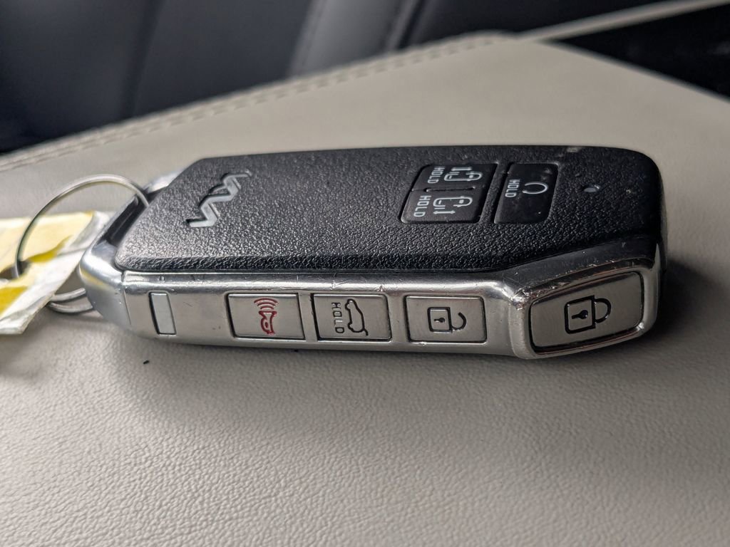 Used 2022 Kia Carnival SX FWD image 43