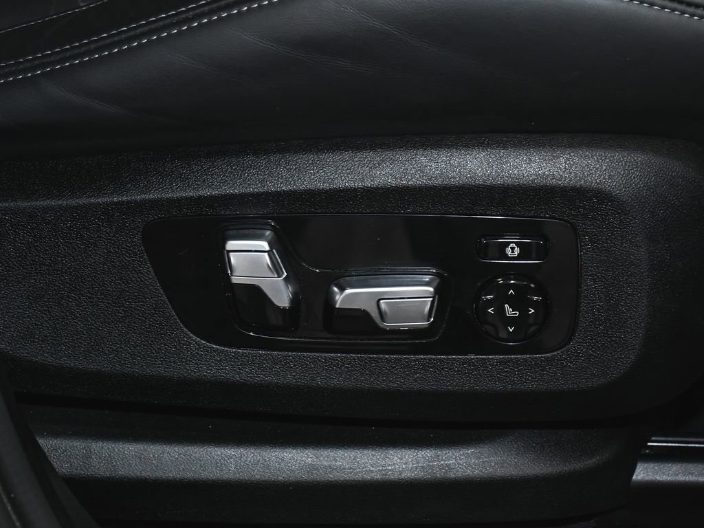 Used 2022 BMW X5 M w/ Competition Package image 65